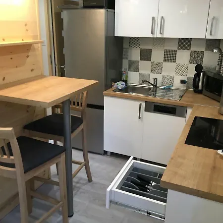 Modern Deluxe Landsted